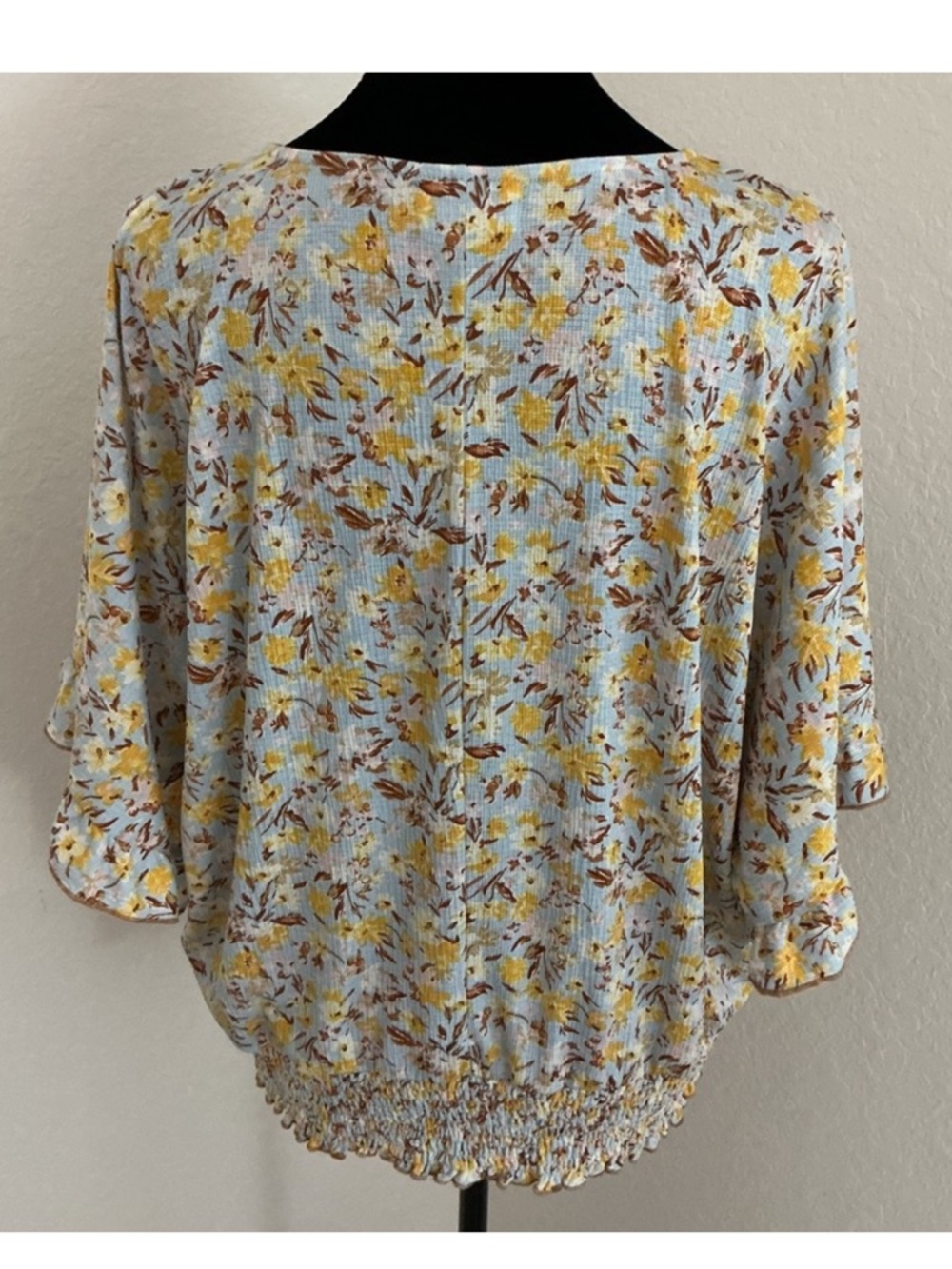 Melloday Floral Wrap Blouse 1X Blue Yellow Smocked Waist Flutter Sleeve - Picture 4 of 13